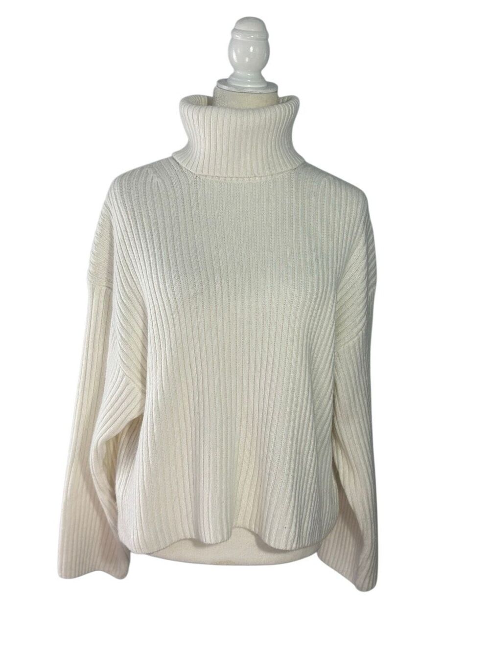 H&M oversized ribbed turtleneck sweater in off white - M